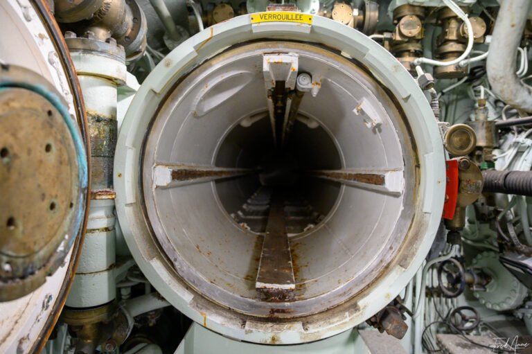 Tube lance torpille
