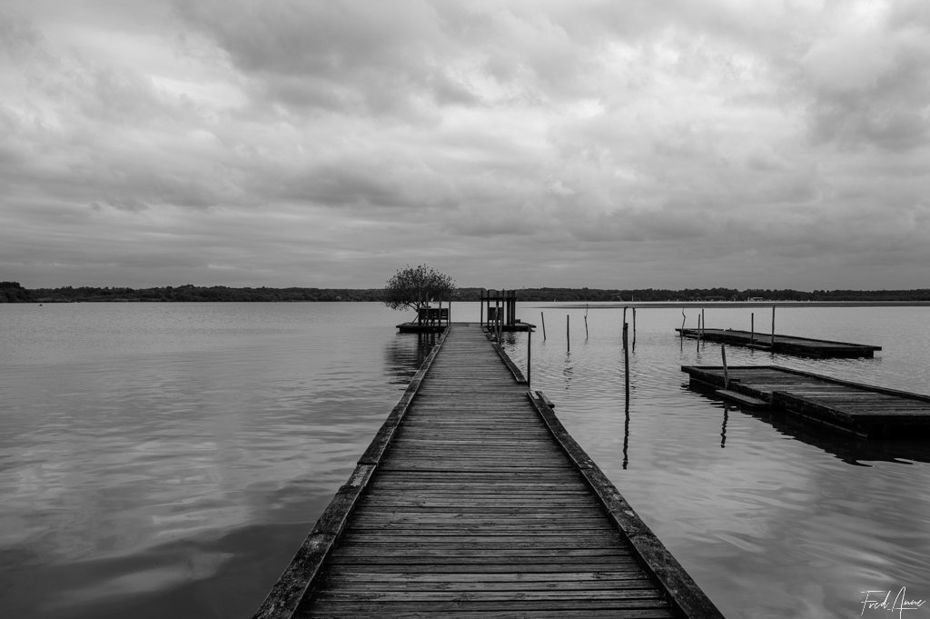 25 29 ponton sur le lac